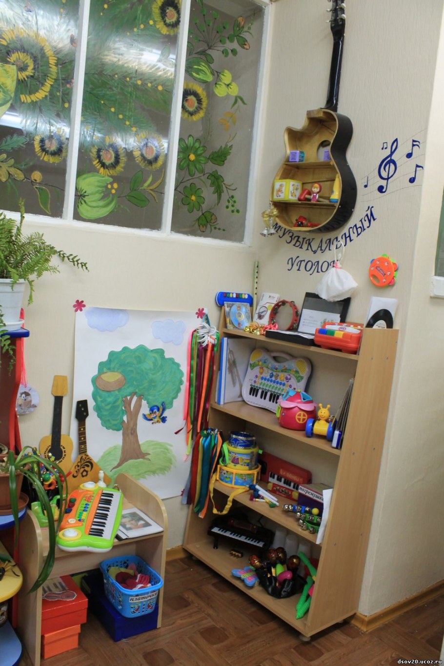 Музыкальный уголок