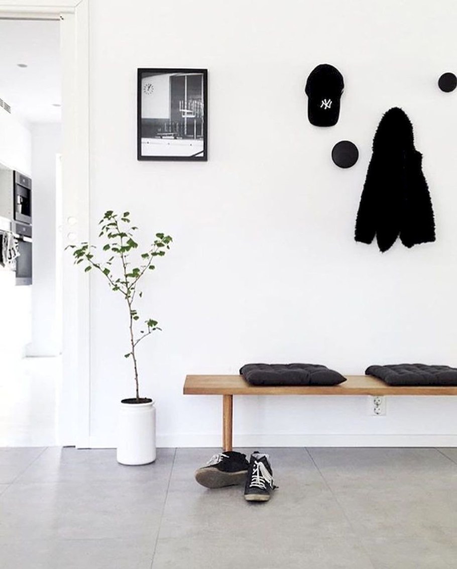 Минималистическая прихожая ikea