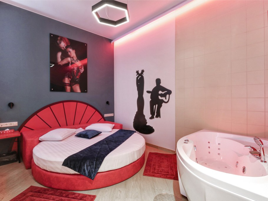 Антиотель Подушкин