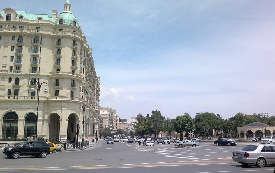 Проспект Нефтяников Баку