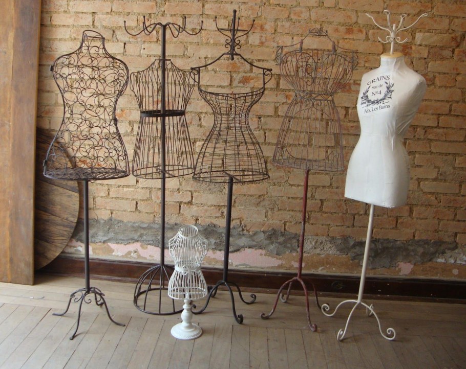 Манекен декоративный