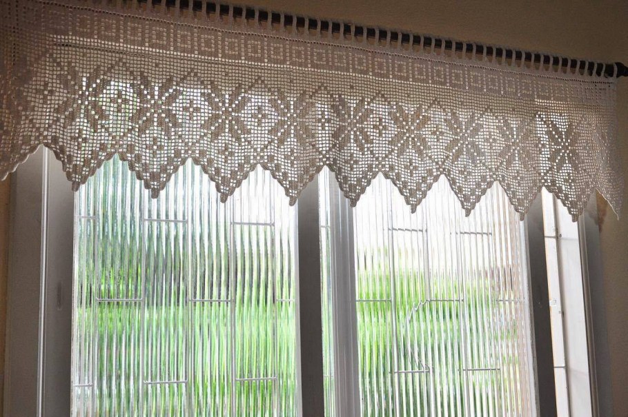 Вязаные шторы крючком