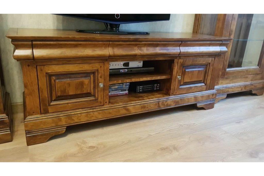 Тумба Луи Филипп ов 21.05