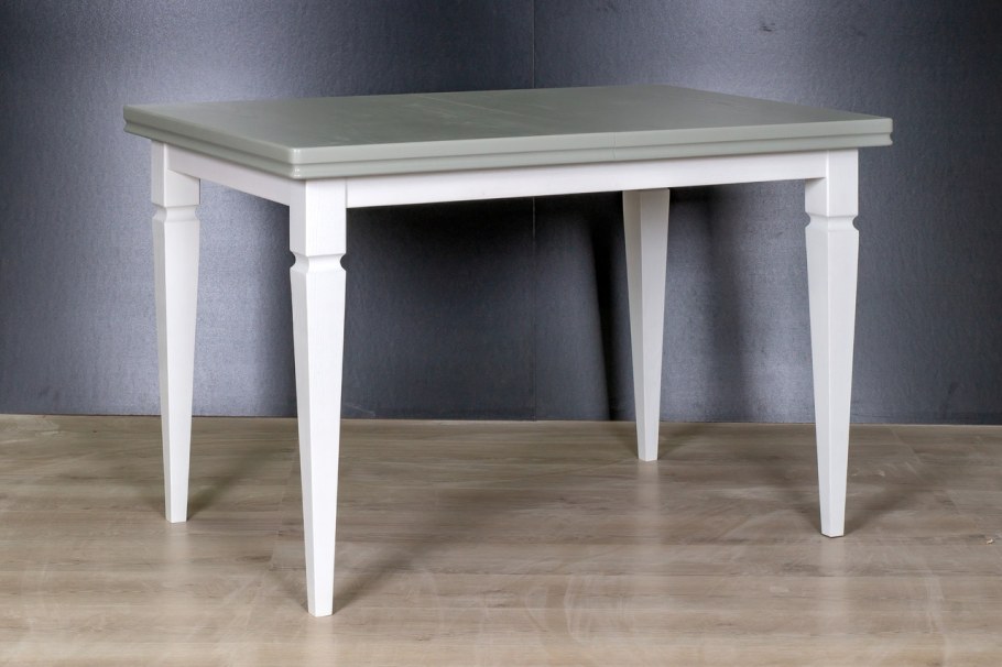 Обеденный стол из массива Кантри