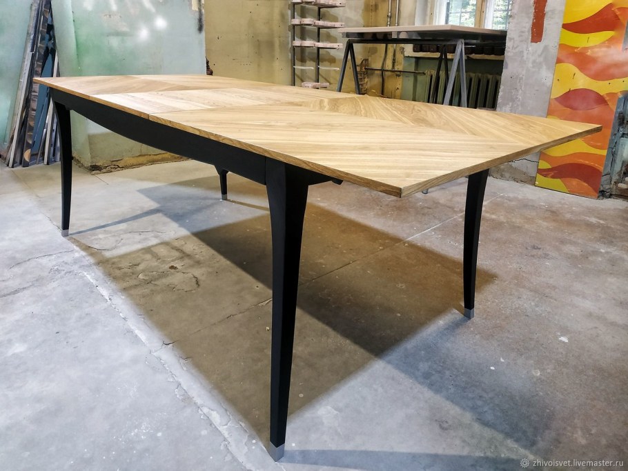 Стол из массива ясеня обеденный