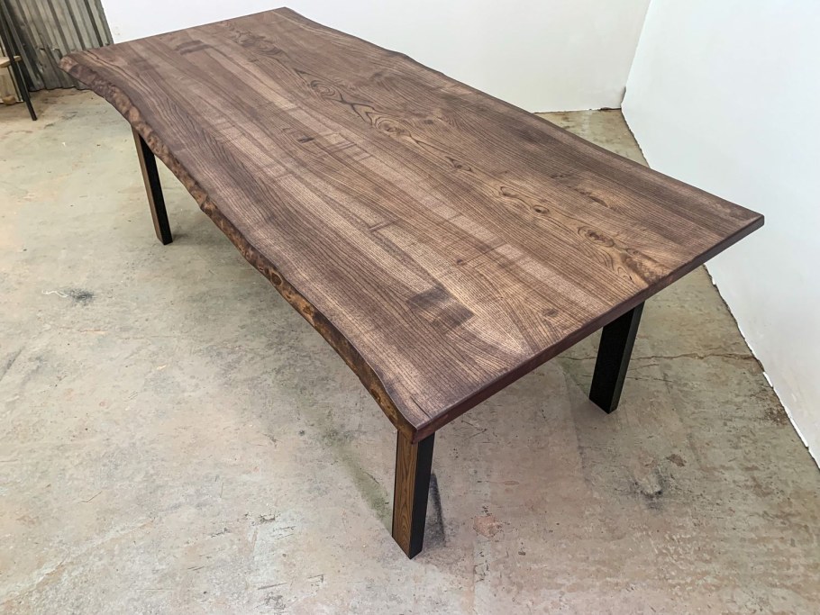 Стол из массива ясеня