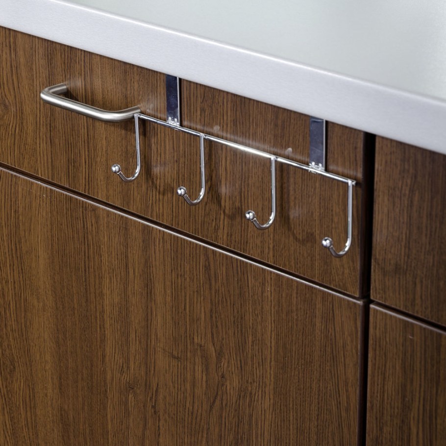 Планка с крючками для кухни