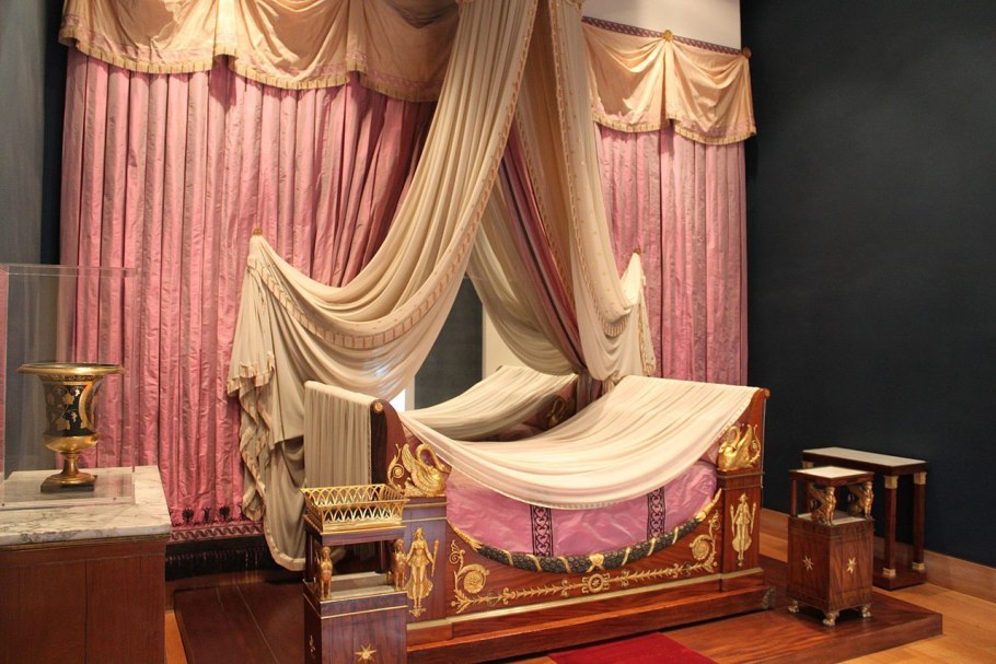 Дворец мадам Рекамье