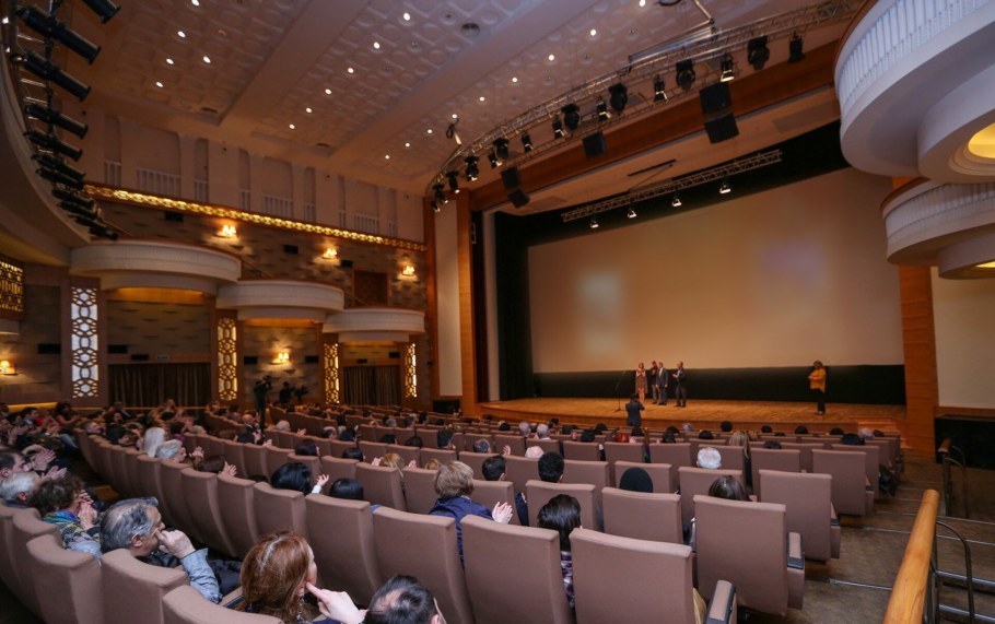 Кинотеатр Низами в Узб