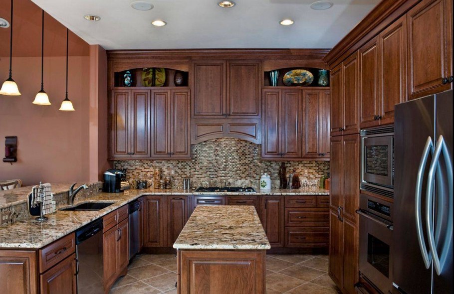 Кухня под дерево интерьер