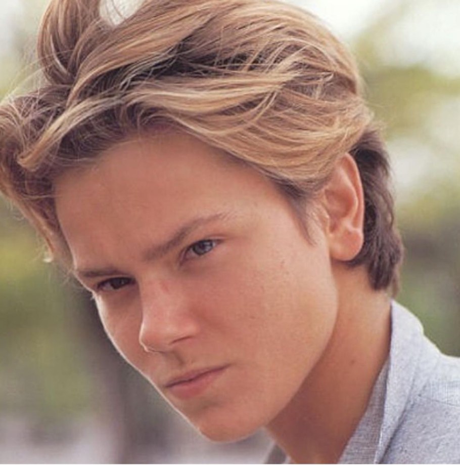 Ривер Феникс