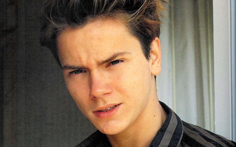 River Phoenix 1975