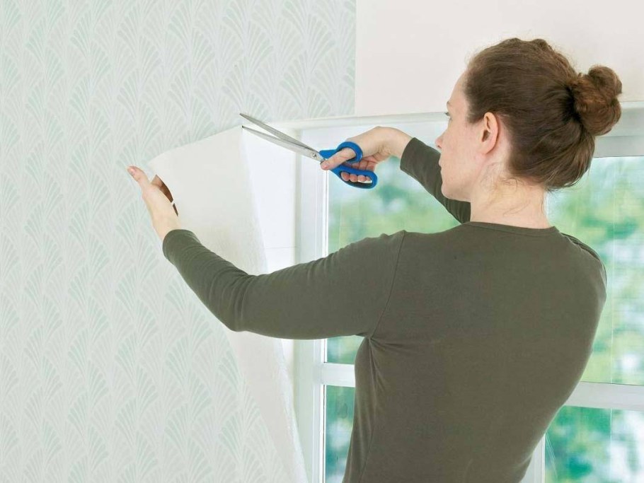 Поклейка виниловых обоев