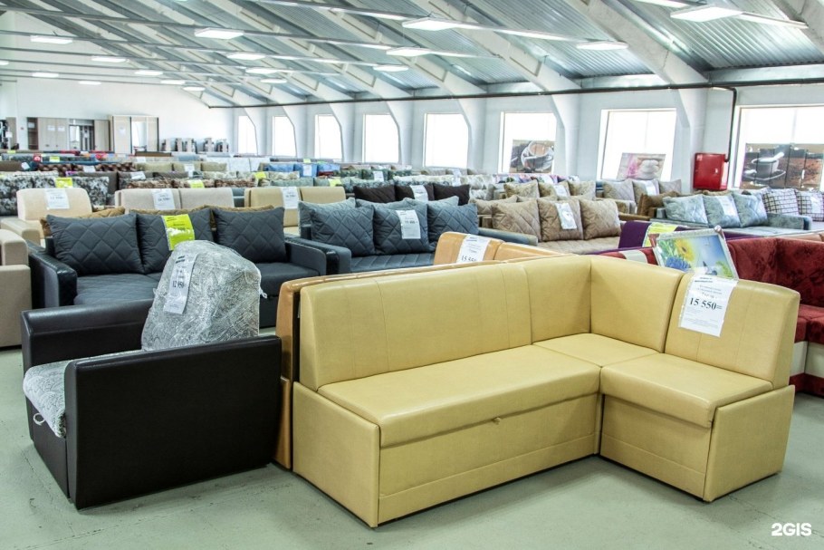 Ассортимент магазина мебели