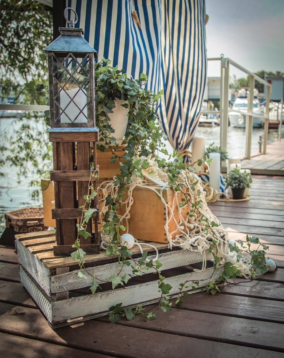 Беседка в морском стиле