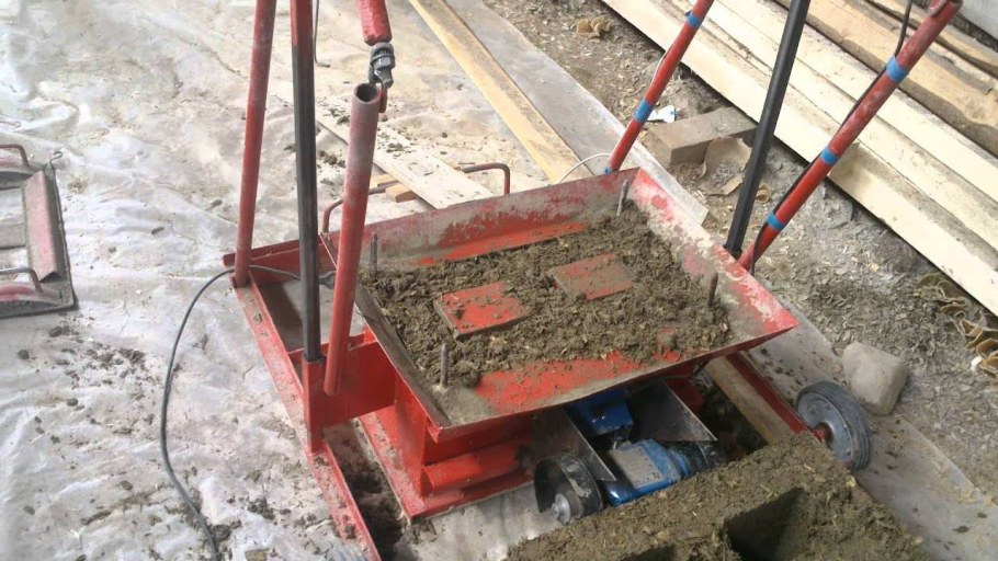 Станок для опилкоблоков