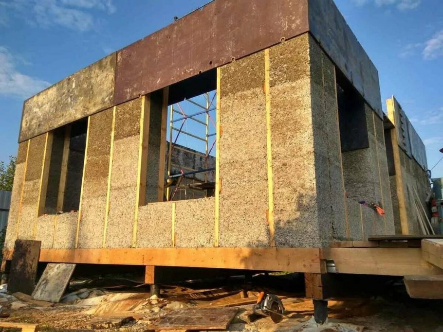 Дом из арболита монолит