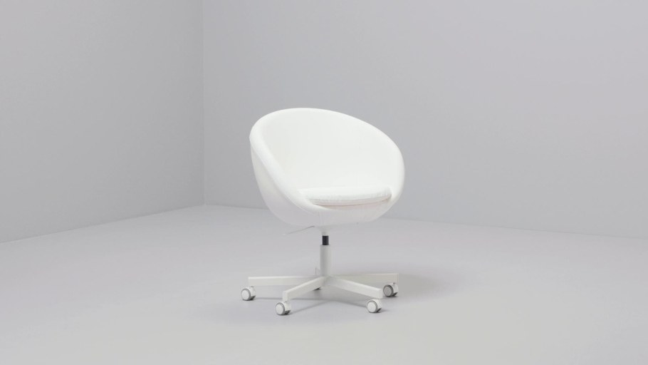 Кресло Skruvsta белое