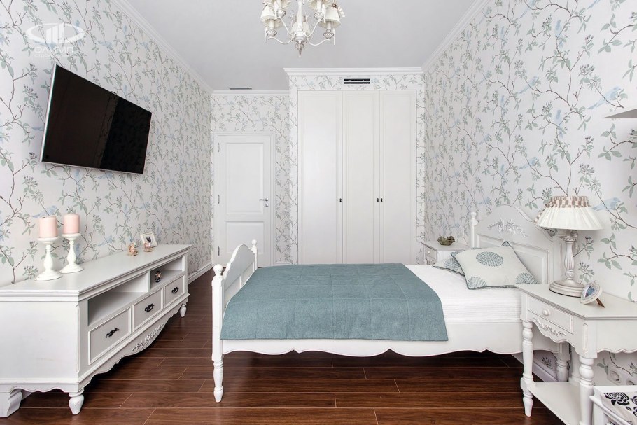 Обои для спальни с белой мебелью