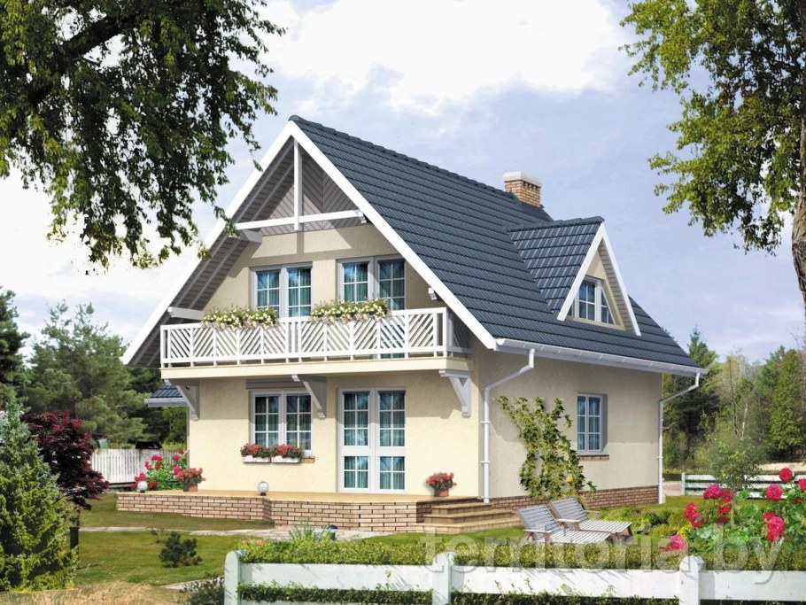 Мансардный дом с балконом
