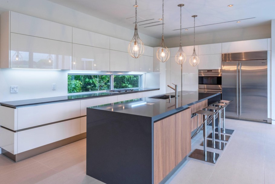 Современная кухня Хай тек