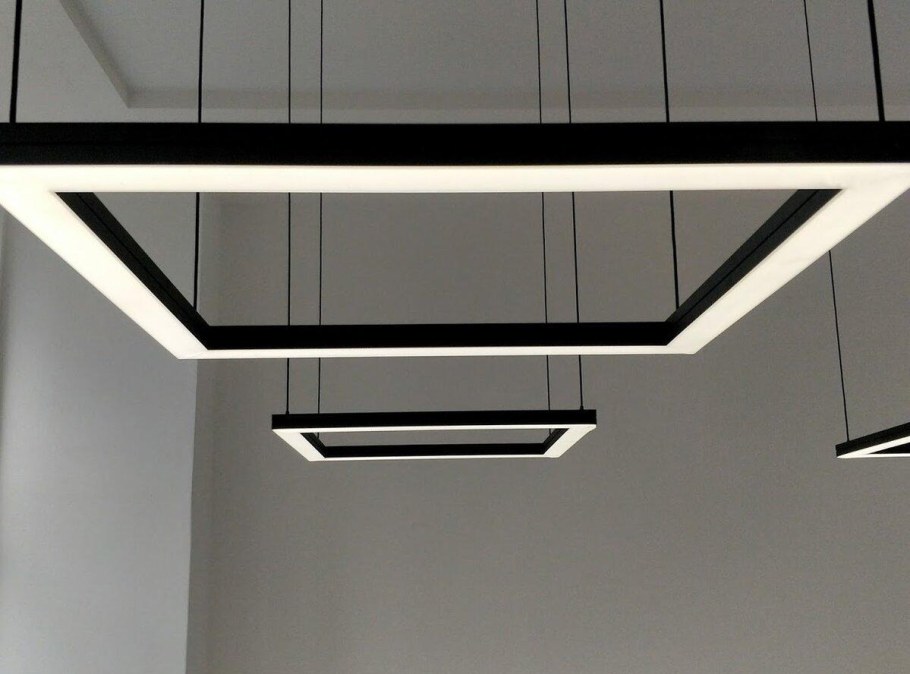 Квадратный подвесной светильник