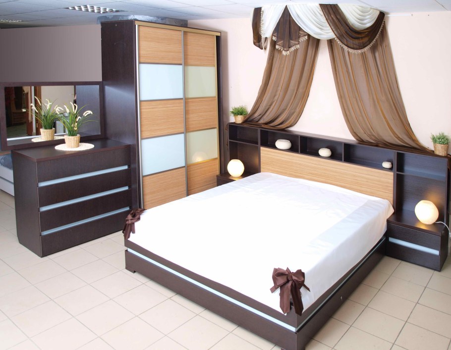Гарнитуры для спальни