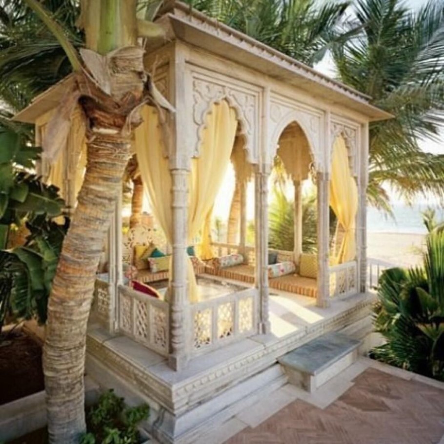 Беседка в мавританском стиле