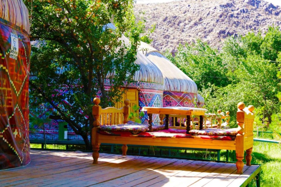 Топчаны на Чарваке