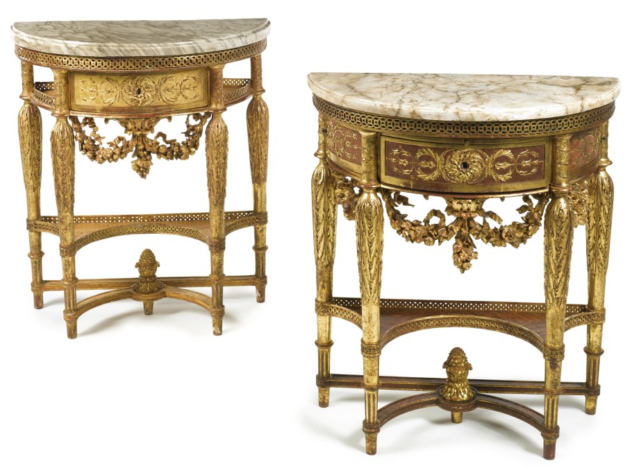 Carving Cabinet Louis 16