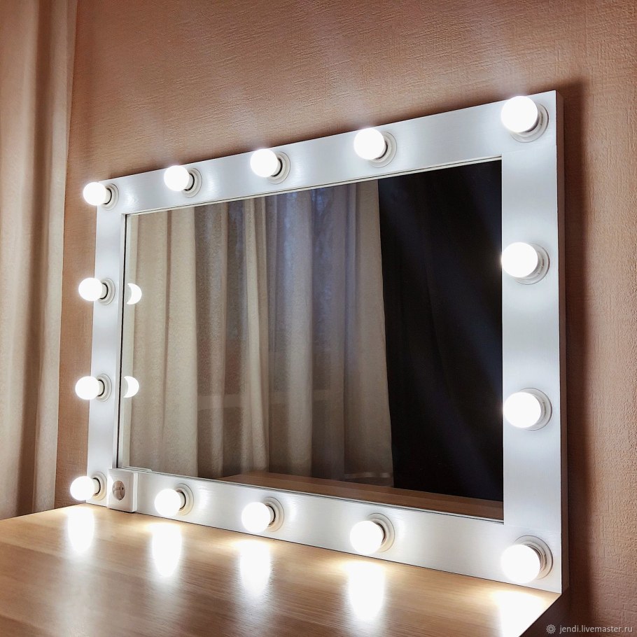 Зеркало гримерное 80*70