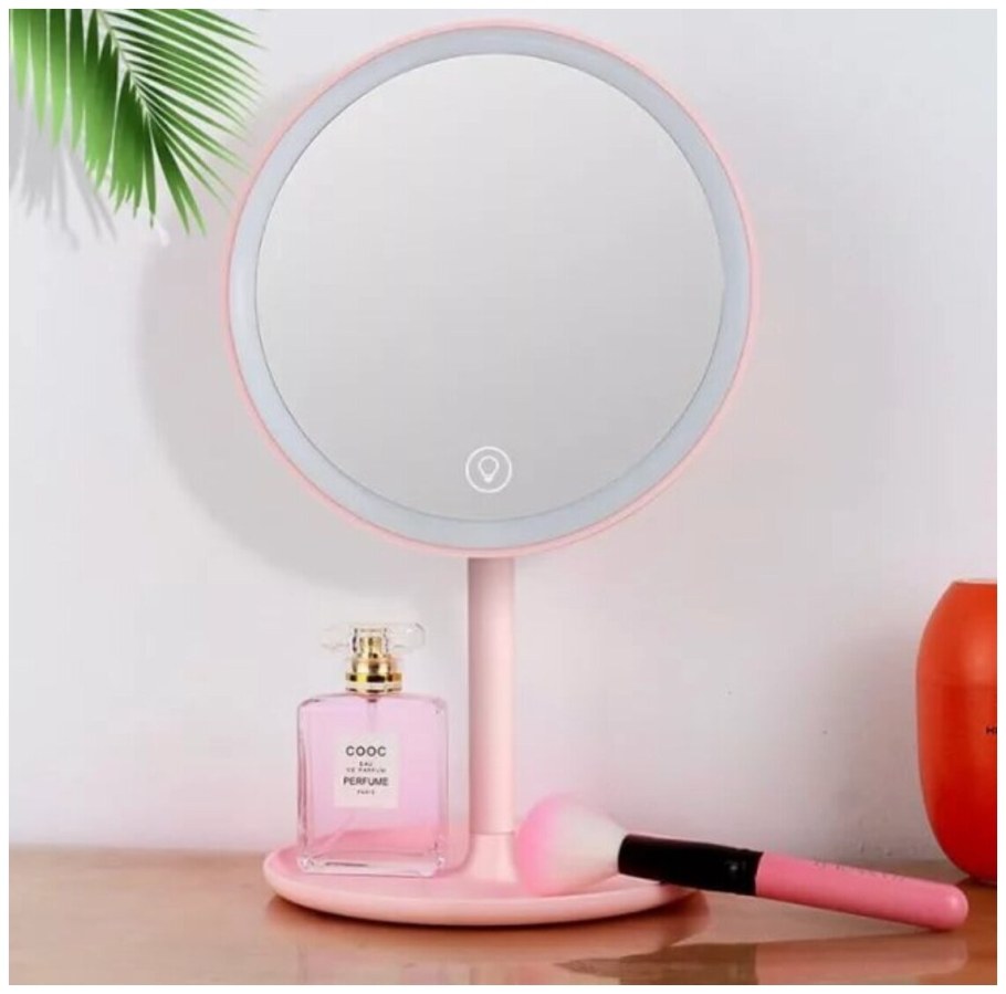 Зеркало с подсветкой для макияжа
