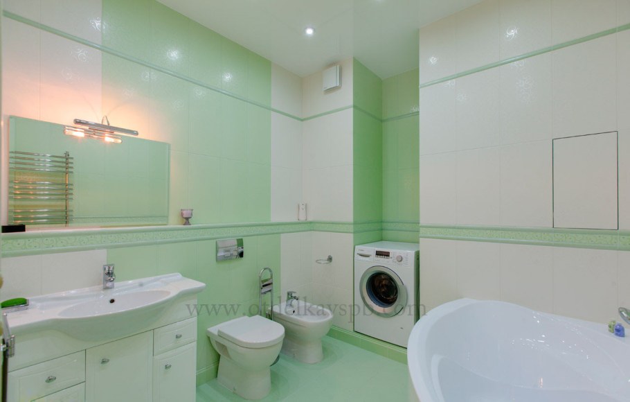 Ванная комната в бледно зеленых тонах