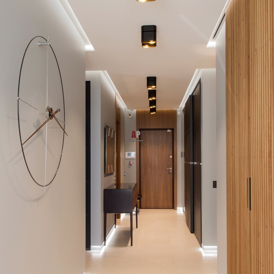 Длинный коридор в стиле Минимализм
