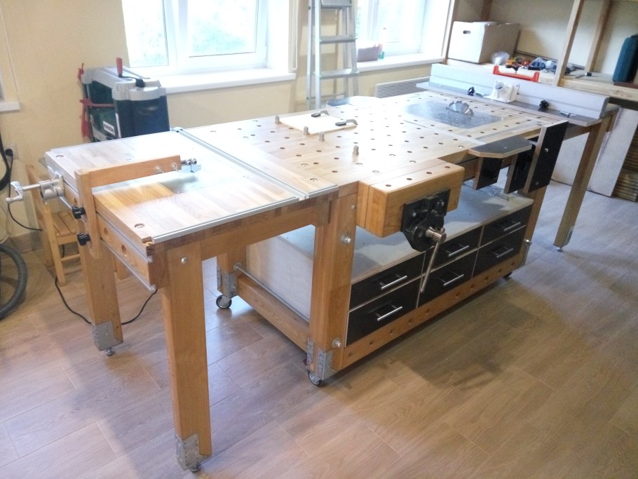 Универсальный столярный стол