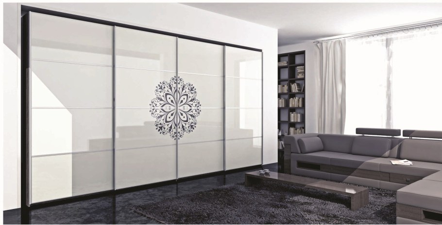 Шкаф в гостиную