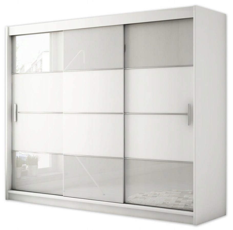 Белые шкафы со стеклами прозрачными