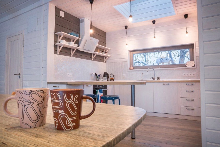 Кухня в дубль доме