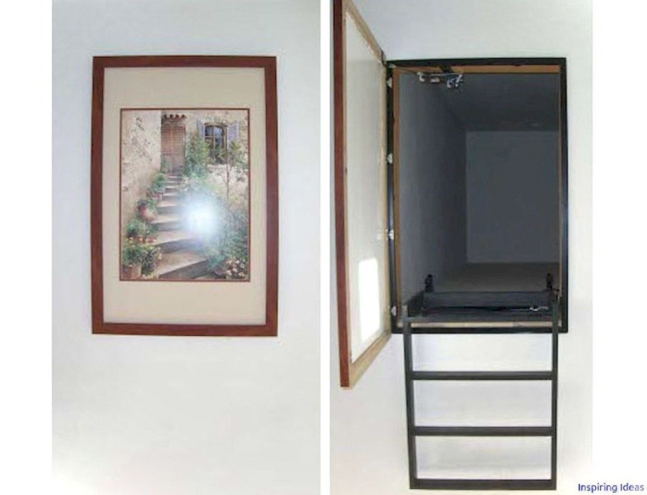 Дверь под картину