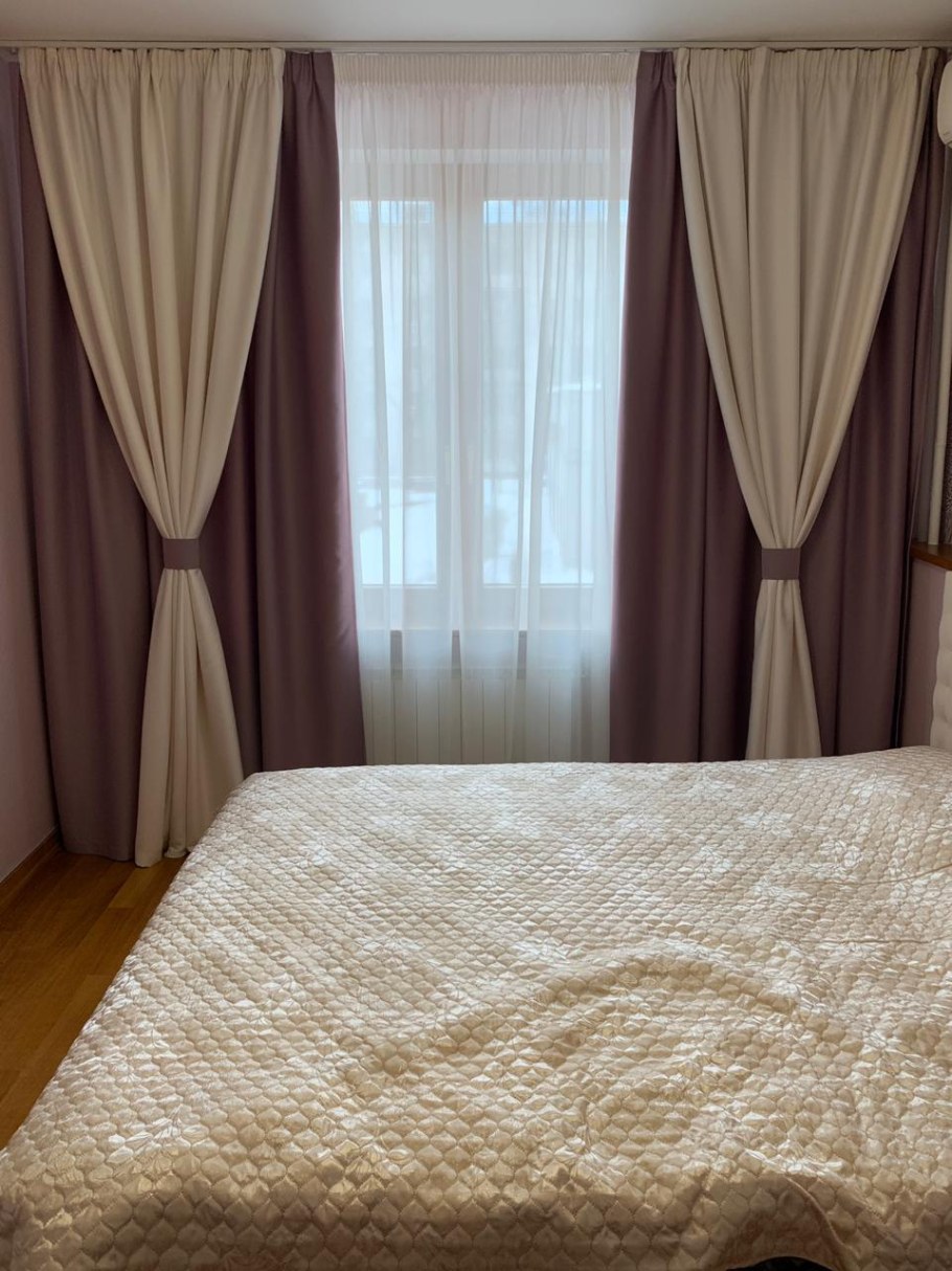 Двойные шторы в спальню