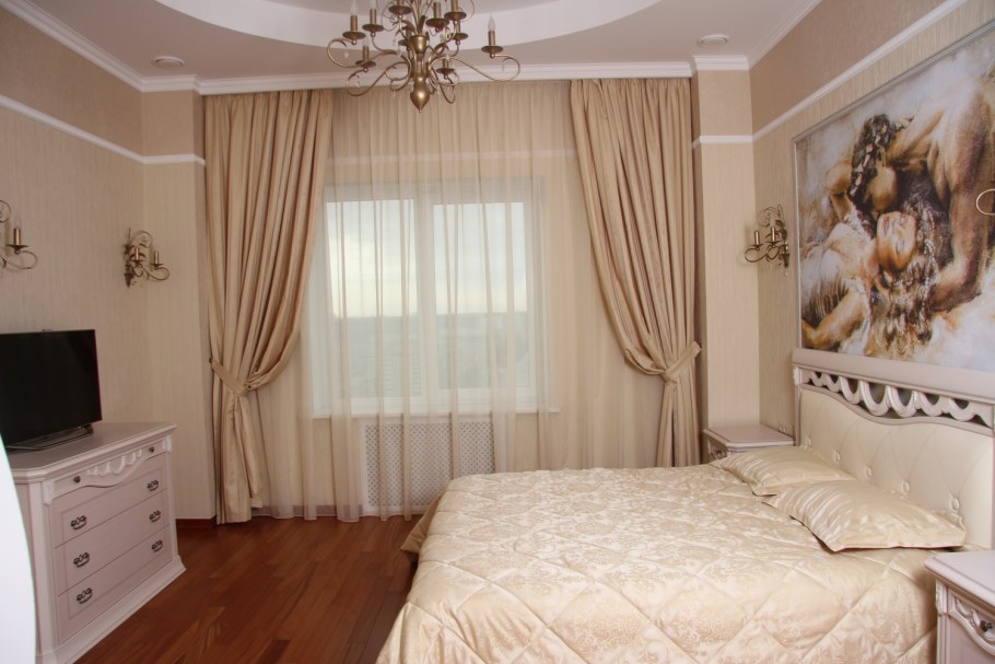 Тройные шторы для спальни