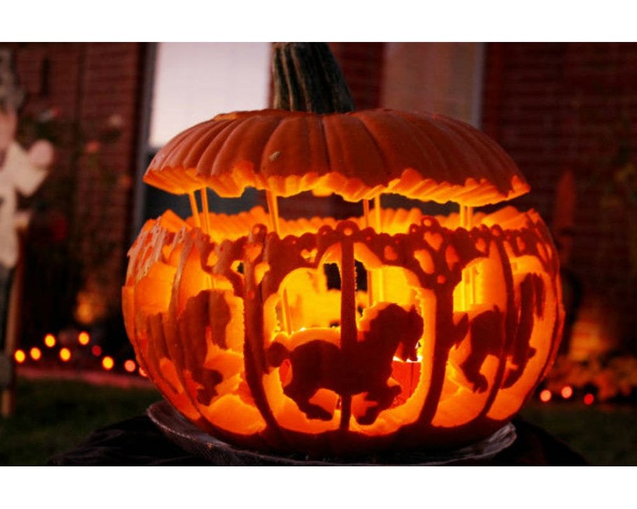 Вырезка тыквы на Хэллоуин