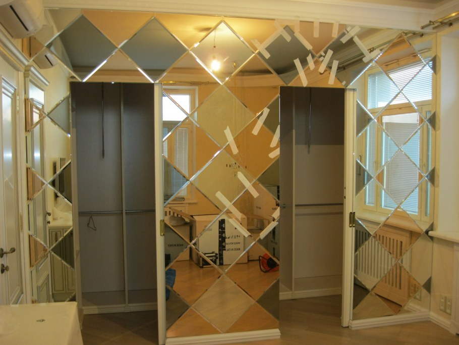 Зеркальная плитка Омега Гласс