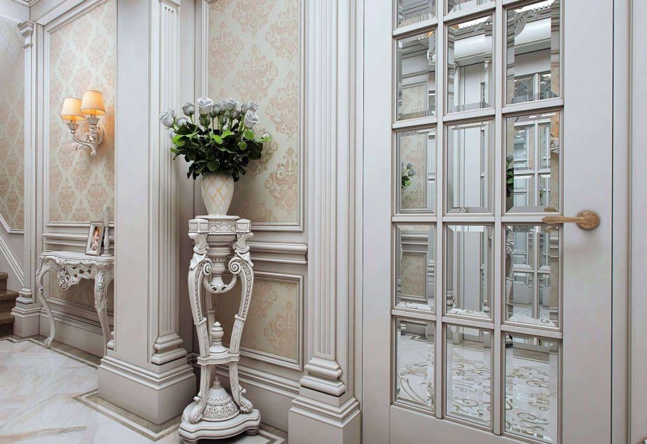 Двери со стеклом с фацетом