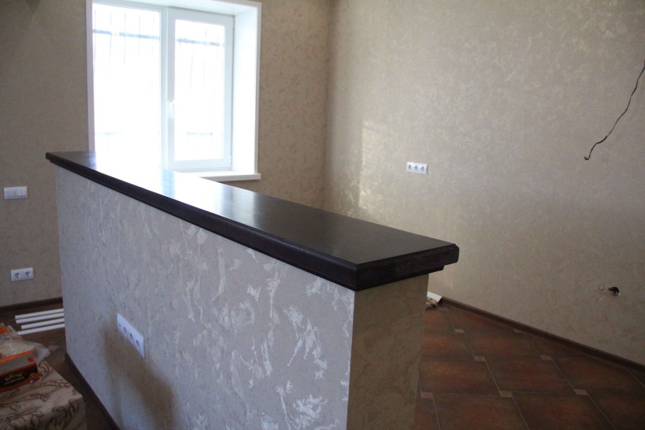 Барная стойка из гипсокартона со столешницей