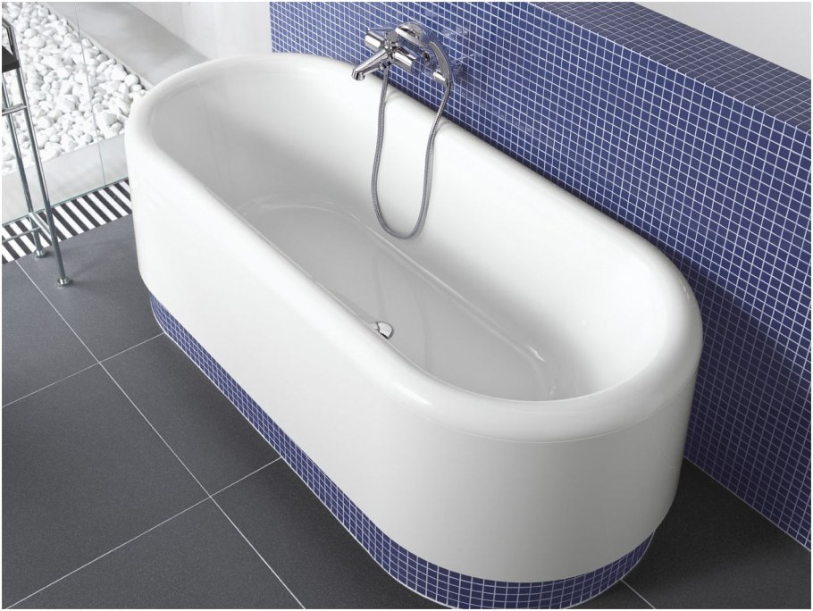 Квариловая ванна Villeroy Boch