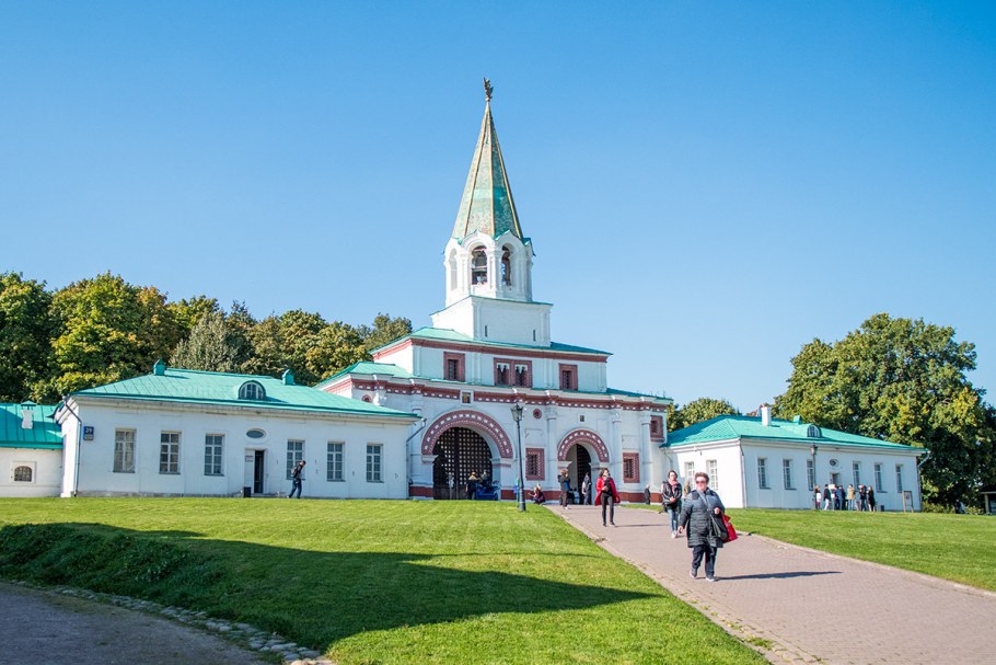 Передние ворота Государева двора в Коломенском