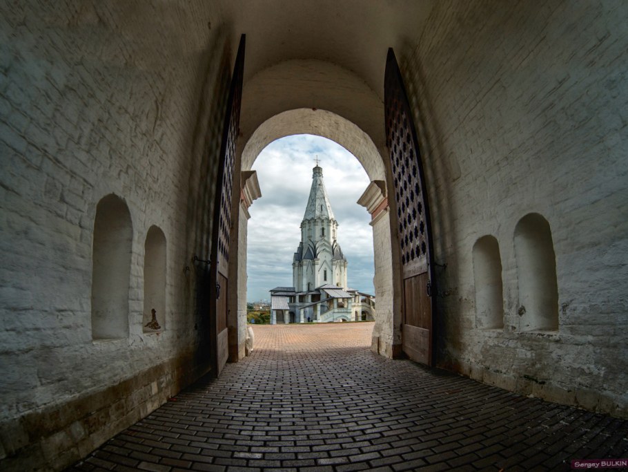 Передние ворота Государева двора в Коломенском