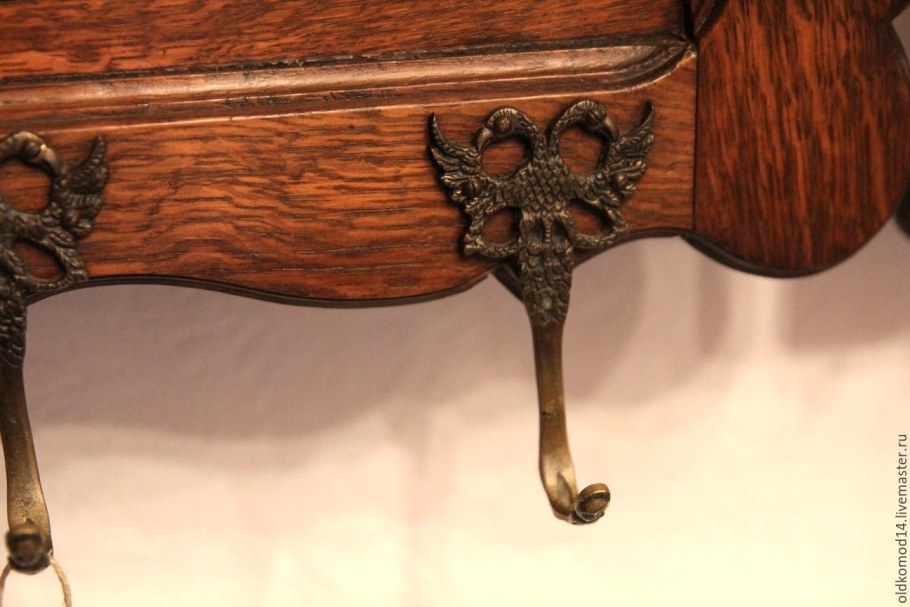 Старинная вешалка