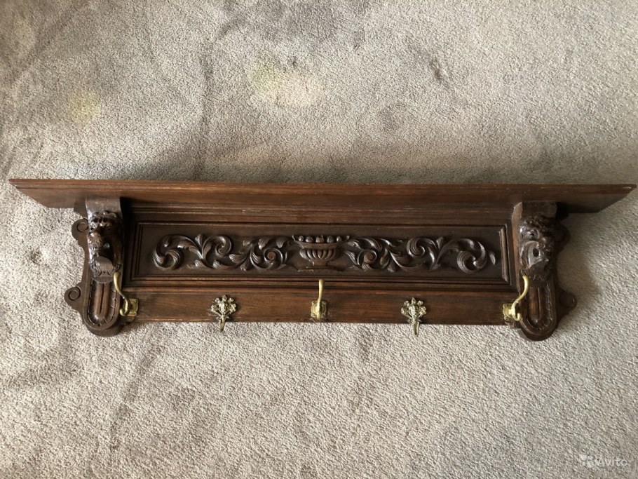 Старинные настенные вешалки